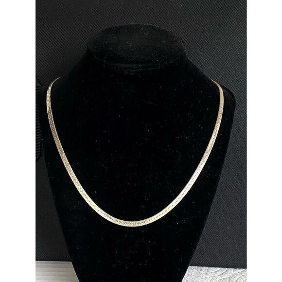 AZU Vintage Italian 925 Silver Herringbone Necklace - Picture 3 of 13